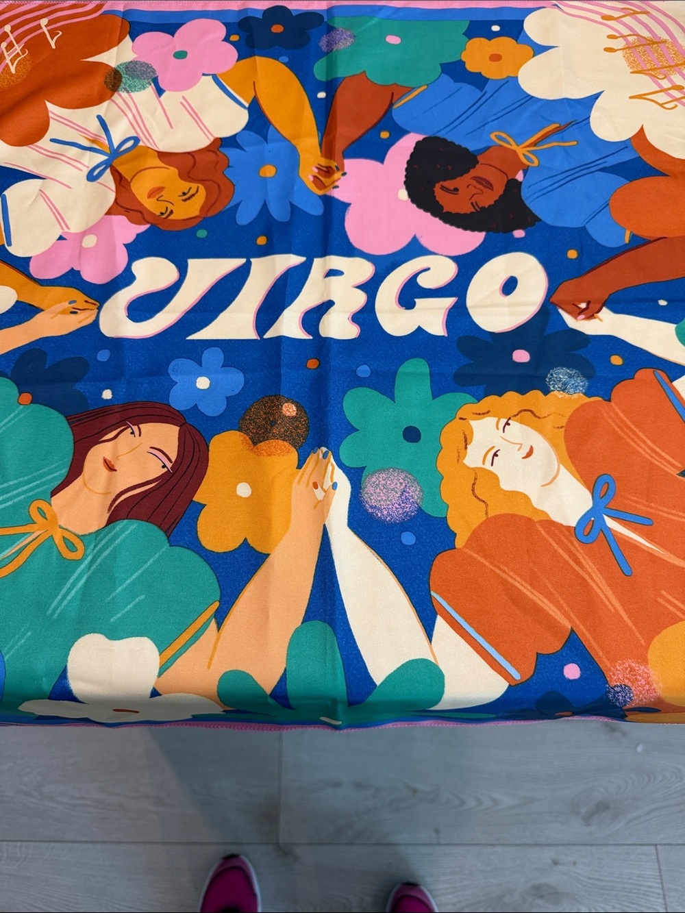 Virgo Zodiac Knot Wrap – Bold Floral Print – Excellent Condition